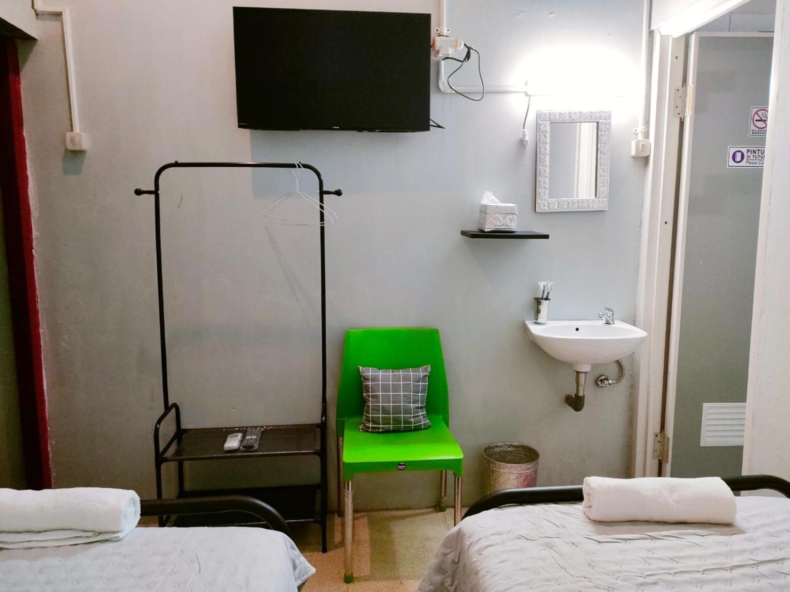 Jeng Tini Guest House Bogor Exterior foto